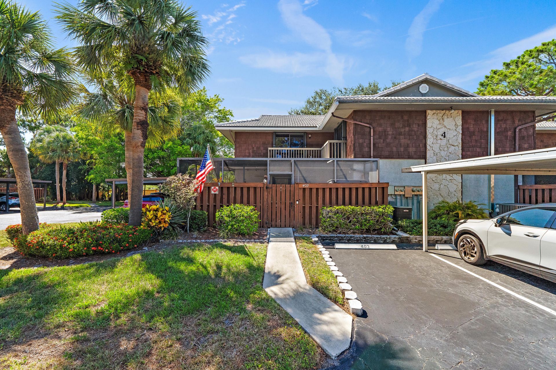 402 SE Castle Court, Port Saint Lucie, FL 34952 Photo