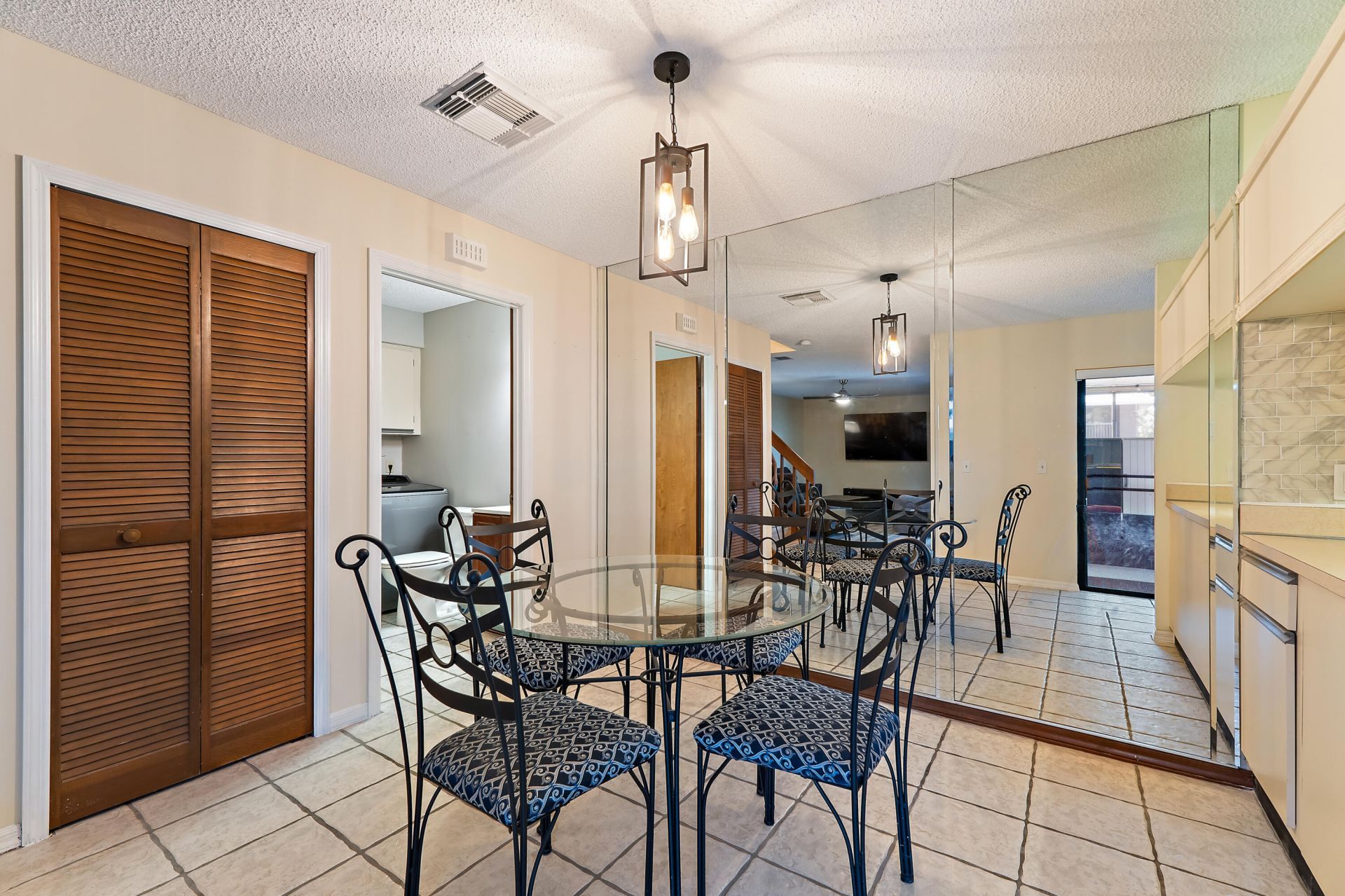 402 SE Castle Court, Port Saint Lucie, FL 34952 Photo