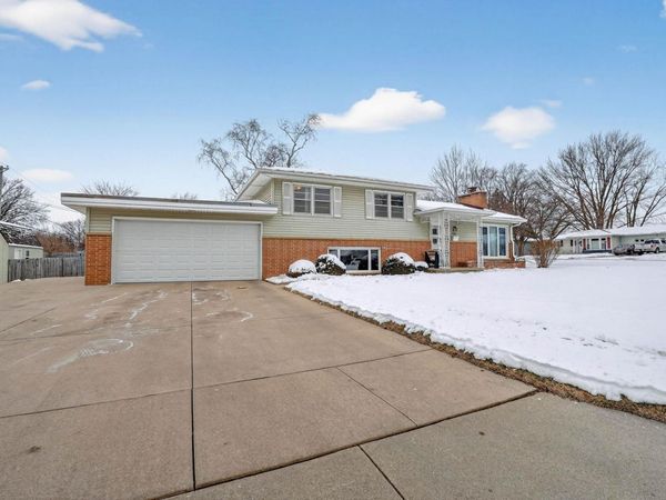 2506 laurel Street, Waterloo, IA 50702