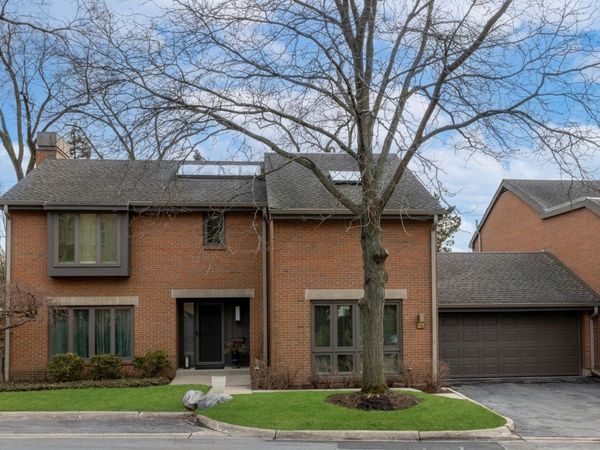 27 Park Lane, Park Ridge, IL 60068