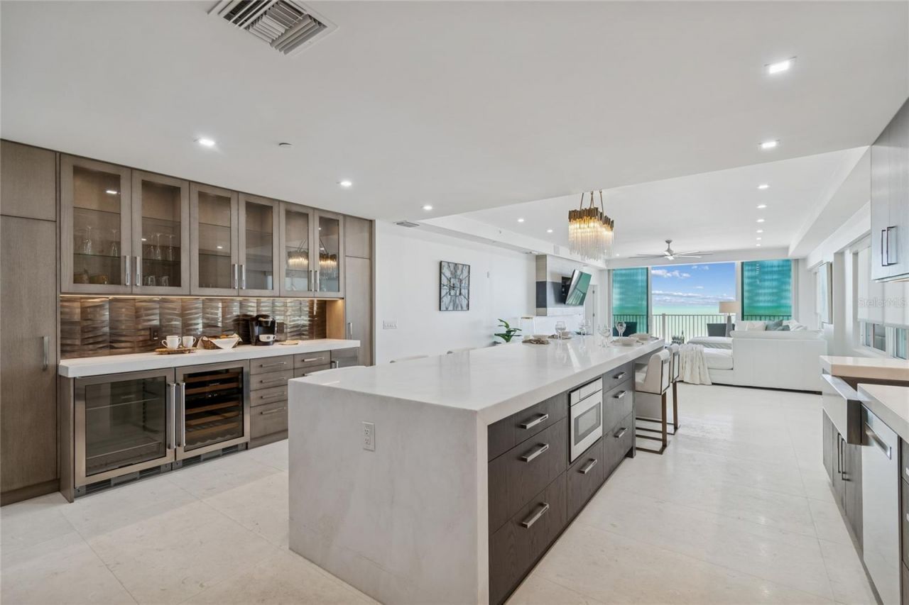 19600 Gulf Boulevard, Unit 402, Indian Shores, FL 33785 Photo