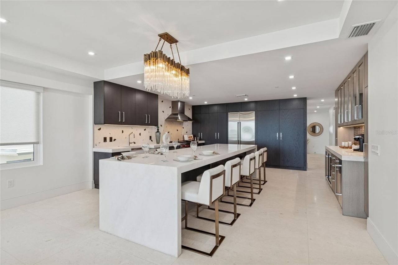 19600 Gulf Boulevard, Unit 402, Indian Shores, FL 33785 Photo