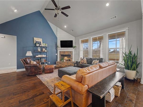 908 Fallon Street, Siloam Springs, AR 72761