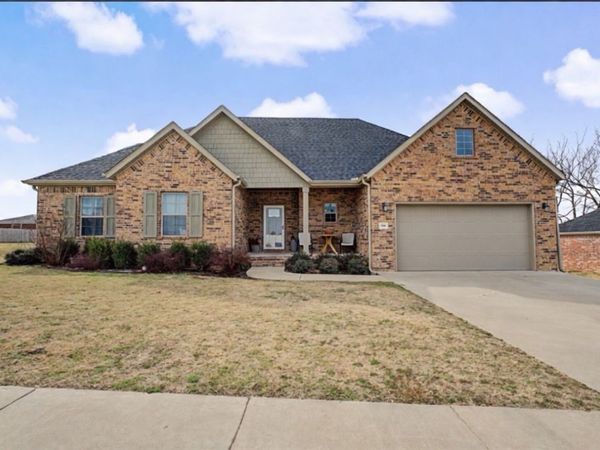 908 Fallon Street, Siloam Springs, AR 72761