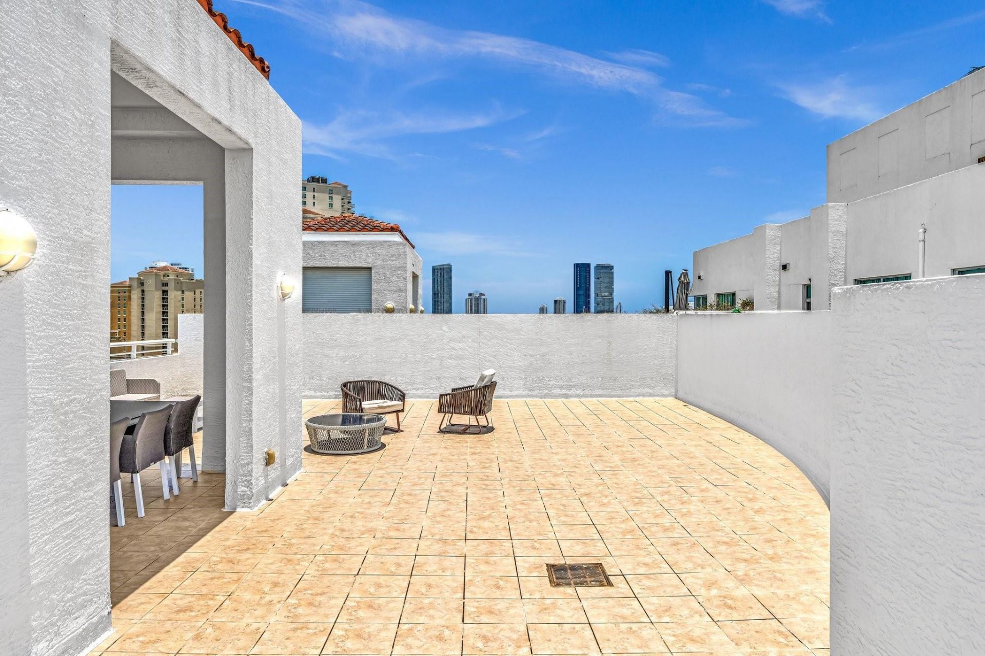 3131 NE 188th Street, Unit 2-1201, Aventura, FL 33180 Photo