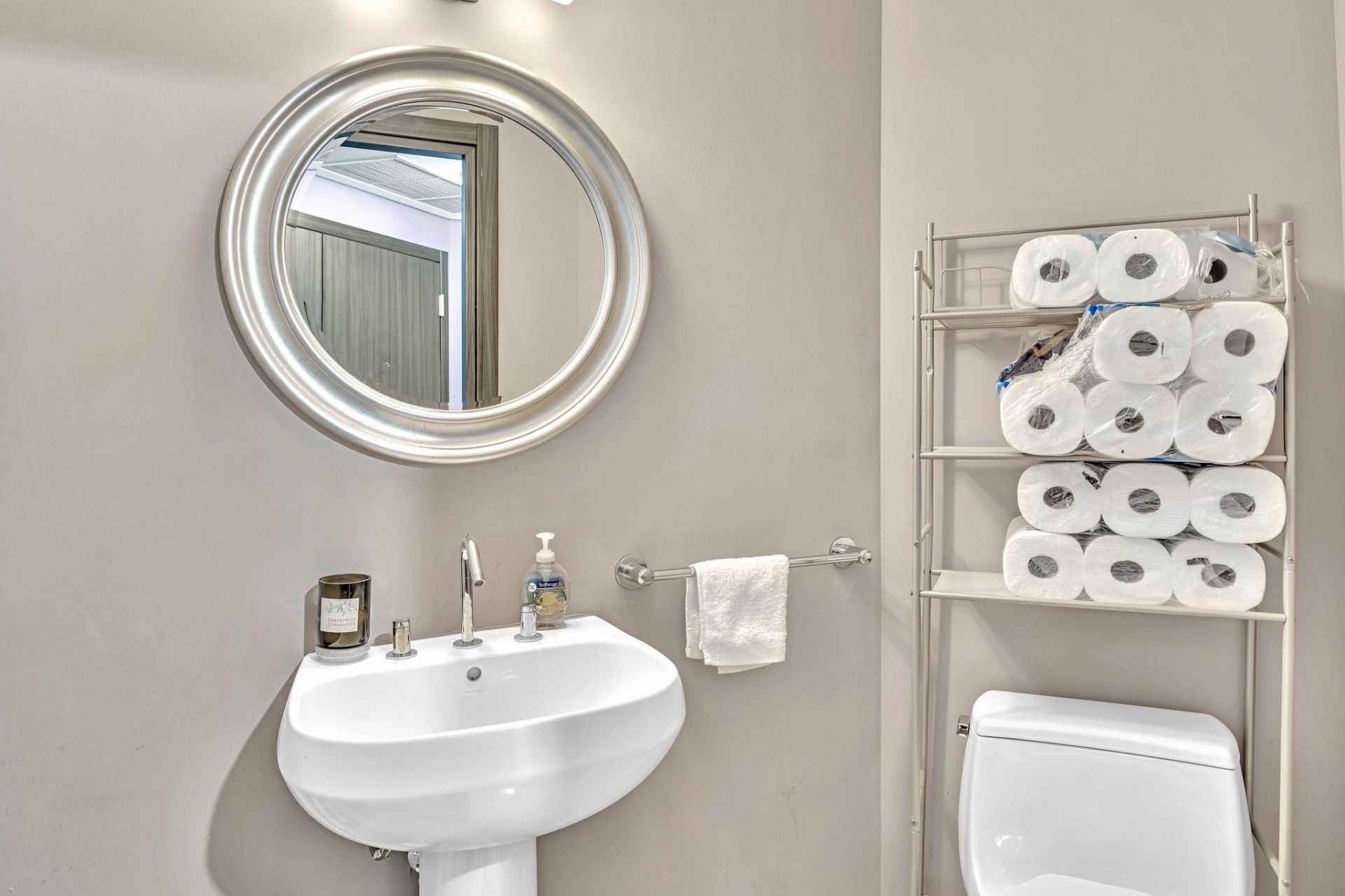 3131 NE 188th Street, Unit 2-1201, Aventura, FL 33180 Photo