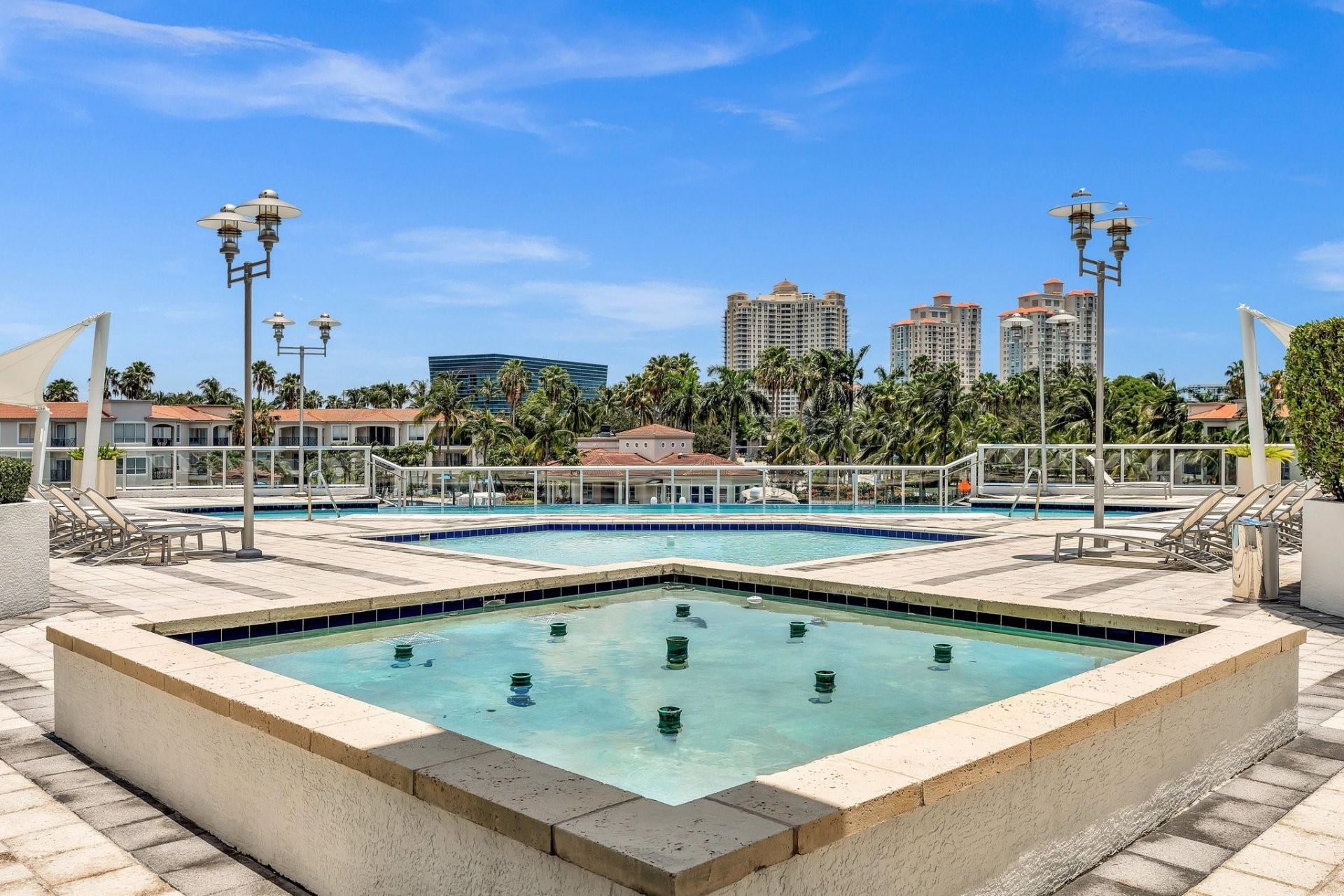 3131 NE 188th Street, Unit 2-1201, Aventura, FL 33180 Photo