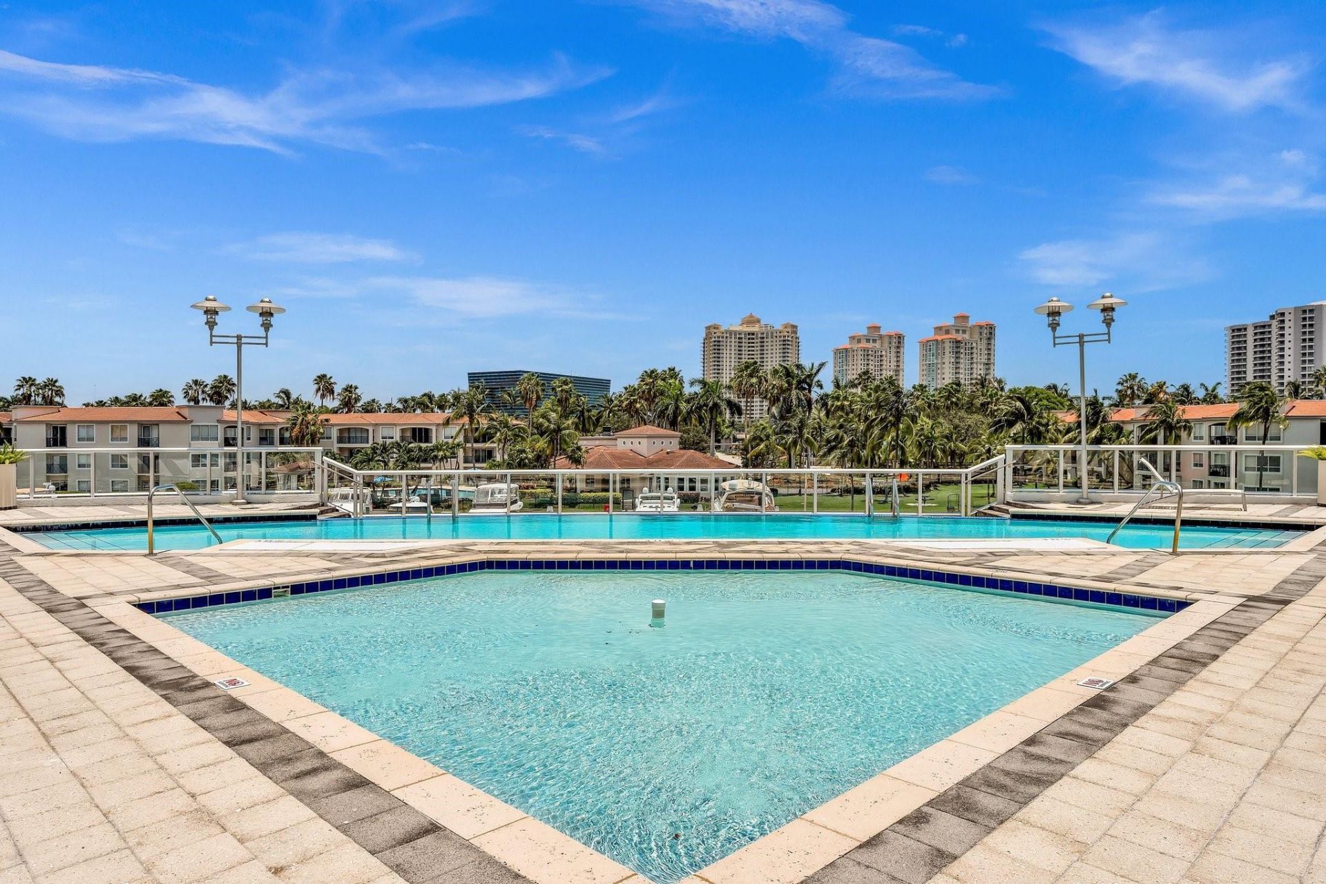 3131 NE 188th Street, Unit 2-1201, Aventura, FL 33180 Photo