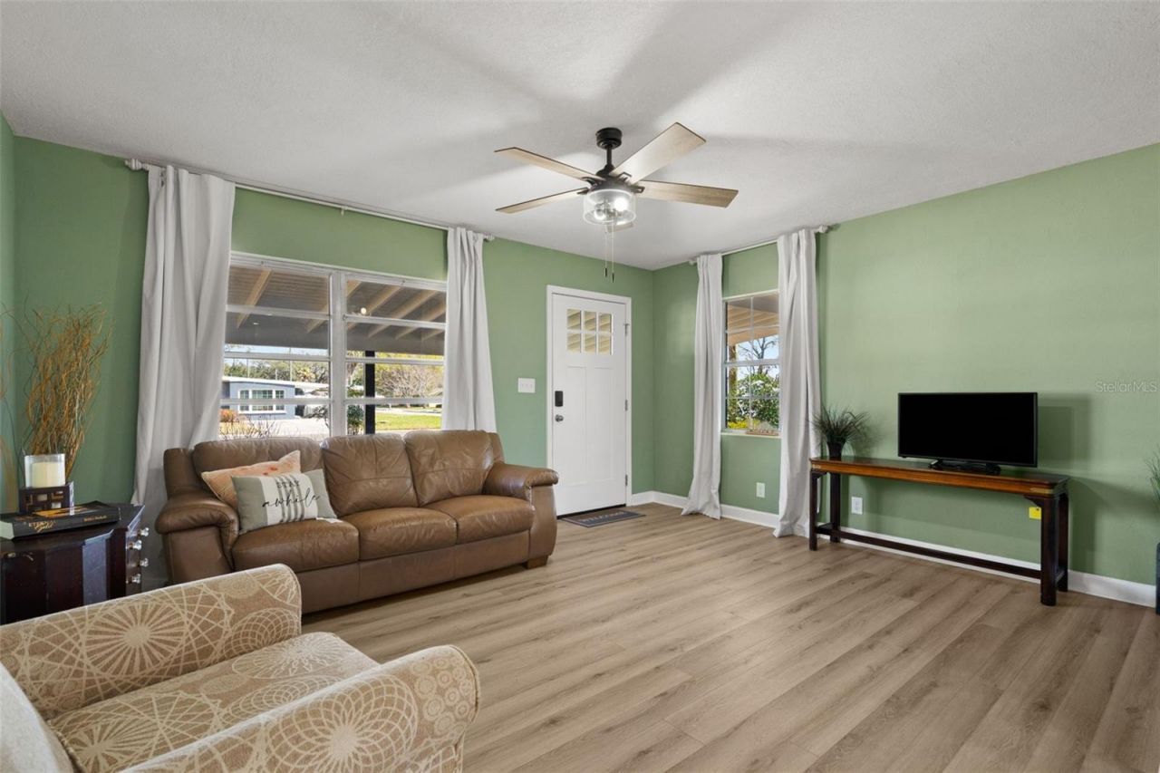 1831 Meadowbrook Avenue, Lakeland, FL 33803 Photo