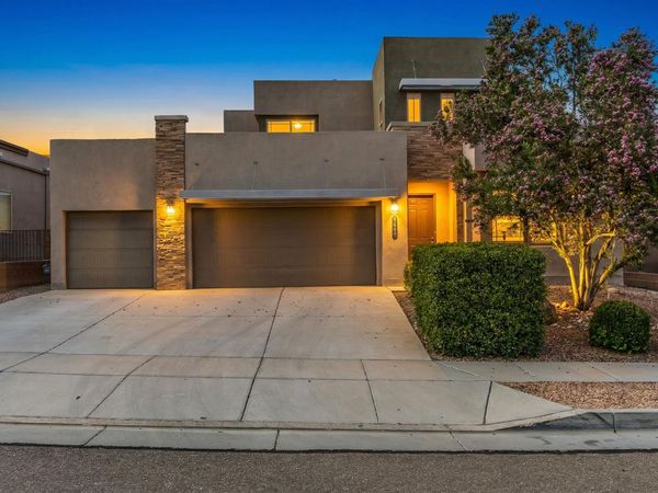 8609 Chilte Pine Road NW, Albuquerque, NM 87120