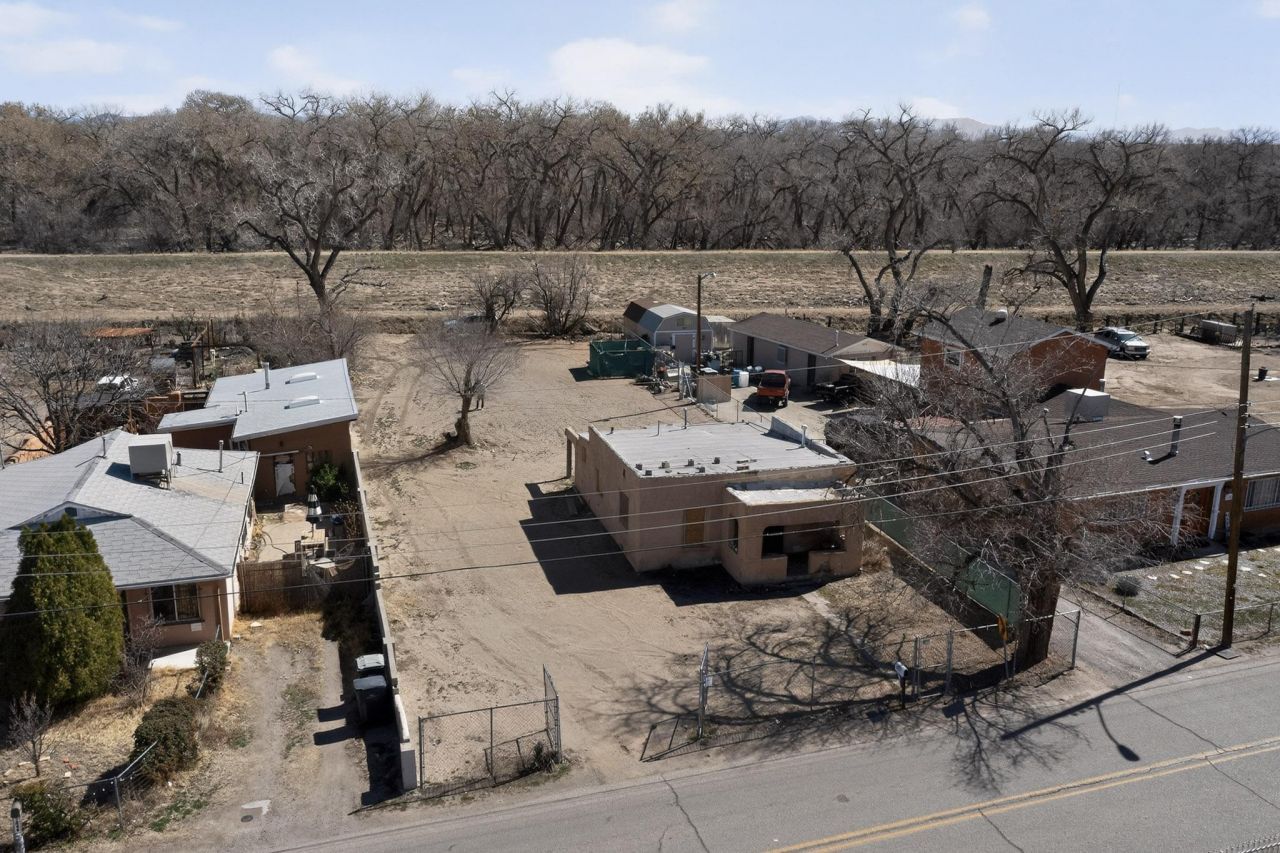 1650 La Vega Drive Sw, Albuquerque, NM 87105 Main Photo