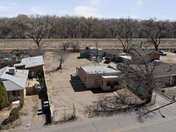 1650 La Vega Drive SW, Albuquerque, NM 87105