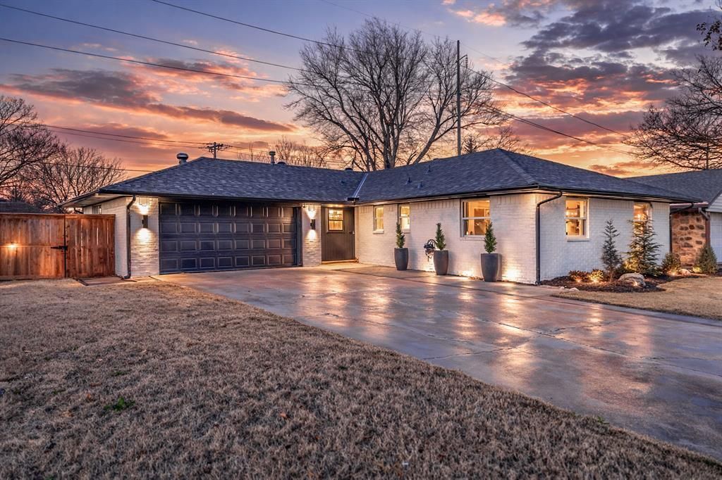 201 S Elwood Drive, Edmond, OK 73013 Main Photo