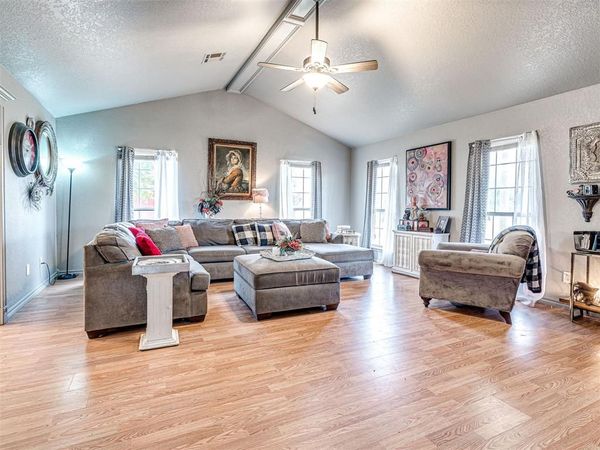 23 Lake Lane, Shawnee, OK 74804