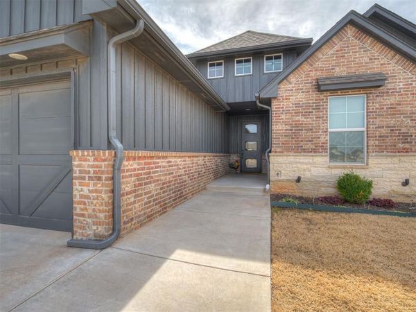 5721 Goldstone Court, Mustang, OK 73064