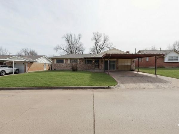 6208 SE 8th Street, Midwest City, OK 73110