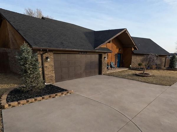 2603 Springhill Road, Clinton, OK 73601