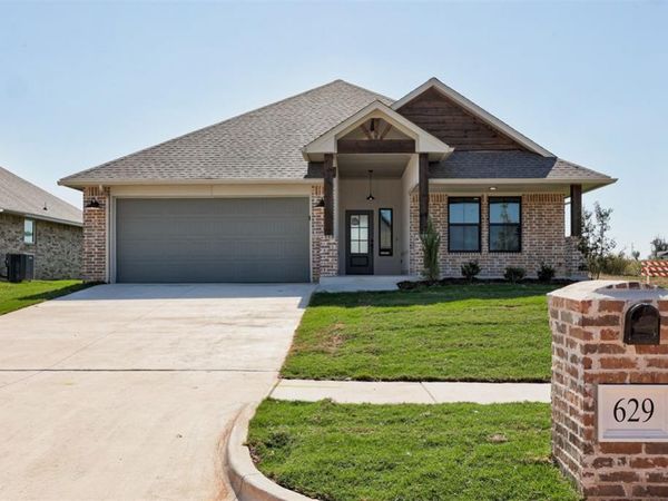 629 Honey Springs Lane, Shawnee, OK 74804