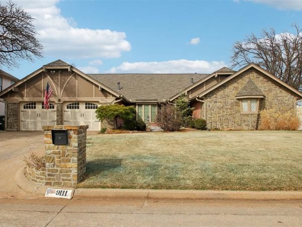 9111 Oak Hollow Drive, Midwest City, OK 73110