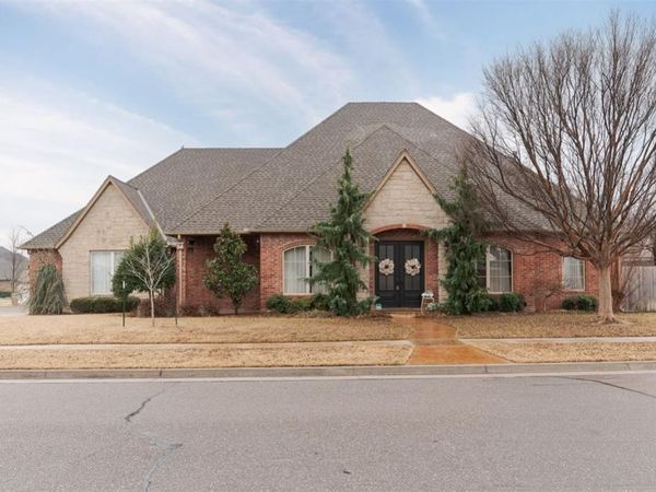 3101 White Cedar Drive, Moore, OK 73160