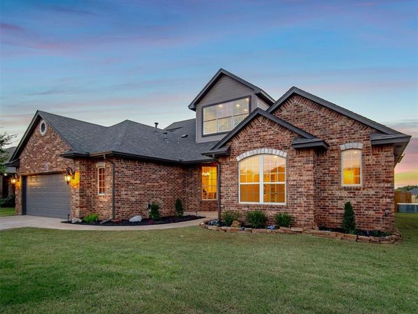 13917 Agate Drive, Yukon, OK 73099