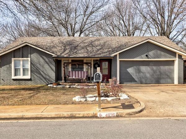 4636 Forest Hills Drive, Noble, OK 73068