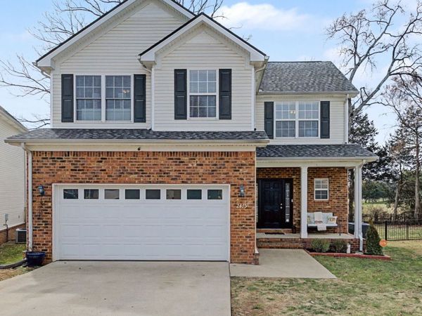 2475 Oak Hill Dr, Murfreesboro, TN 37130