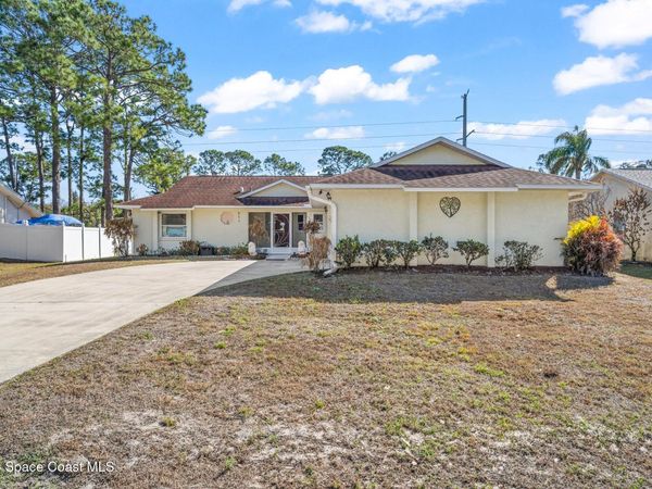 853 Lamplighter Drive NW, Palm Bay, FL 32907