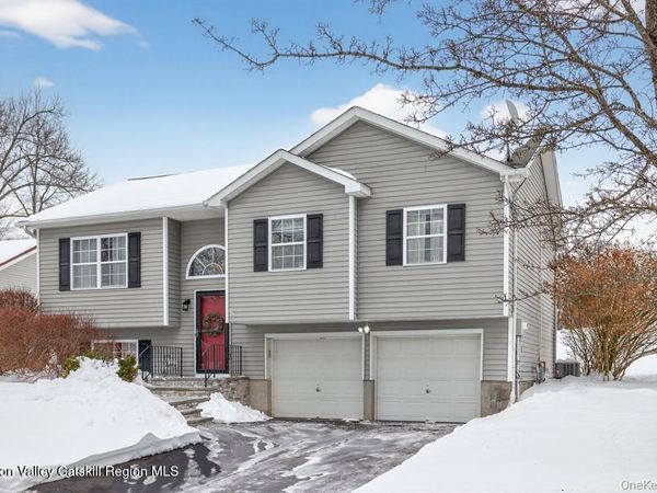 9 Yale Drive, Walden, NY 12586