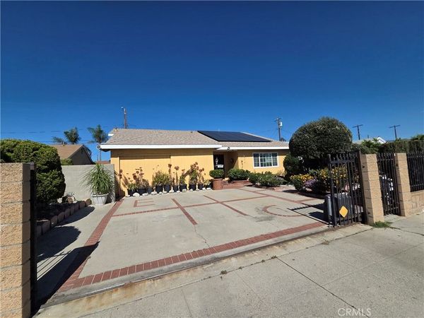 11223 Stagg, Sun Valley, CA 91352
