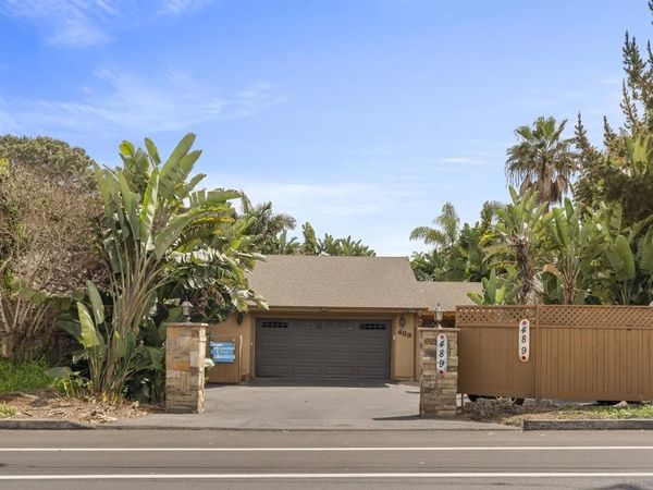 489 La Costa Ave., Encinitas, CA 92024