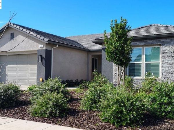 2935 2935 21St Ave, Kingsburg, CA 93631