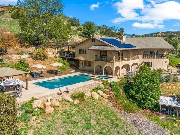 11725 Sierra Rojo Rd, Valley Center, CA 92082