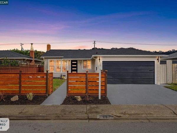 667 667 Linda Mar Blvd, Pacifica, CA 94044