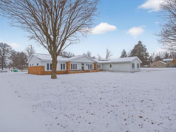 130 East Street, Jackson, MI 49201