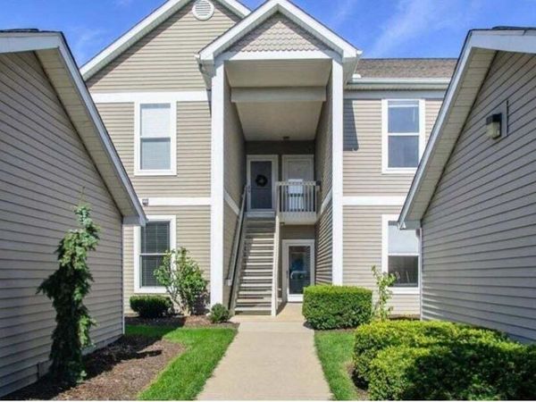 1430 S Fox Pointe Circle, Unit 43, Ann Arbor, MI 48108