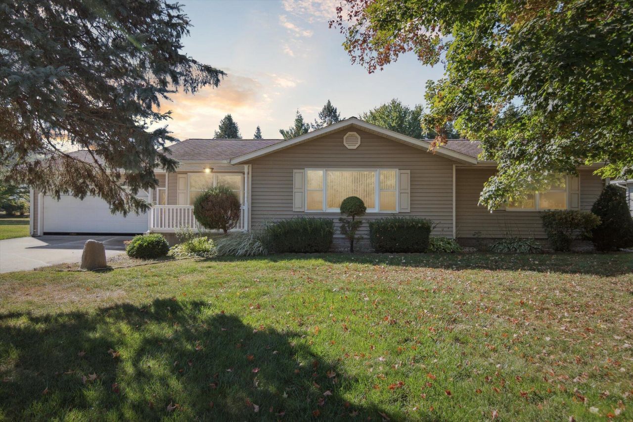 245 Lynbrook Drive, Coldwater, MI 49036 Main Photo