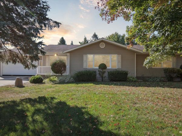 245 Lynbrook Drive, Coldwater, MI 49036