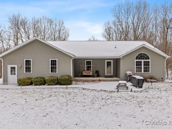 1020 Joshua Drive, Sheridan, MI 48884