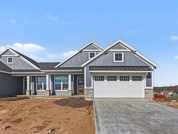 5547 Canal Avenue SW, Unit 63, Wyoming, MI 49418