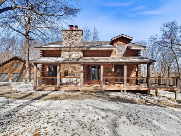 8835 Vergennes Street SE, Ada, MI 49301