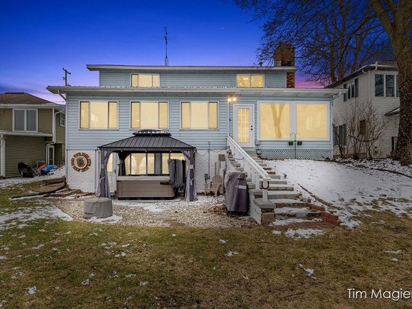 12860 Merlau Avenue, Plainwell, MI 49080