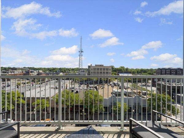 100 W 5th Street, Unit 611, Royal Oak, MI 48067