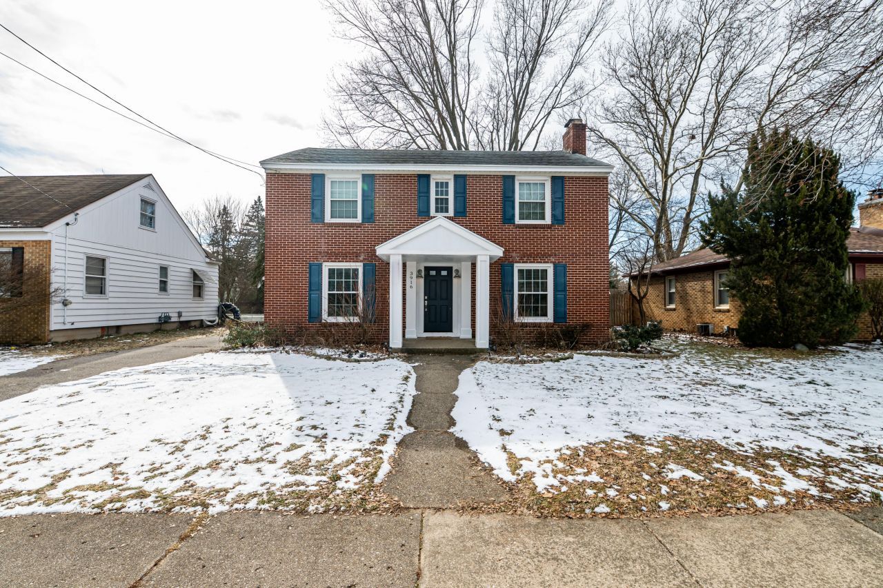 3916 Edgewood Street Sw, Grandville, MI 49418 Main Photo