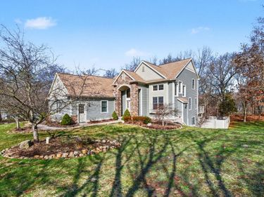 7901 Sandy Hollow Drive SE, Alto, MI 49302