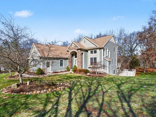 7901 Sandy Hollow Drive SE, Alto, MI 49302