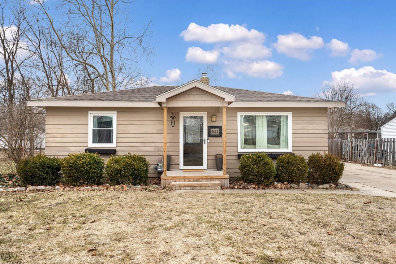 5657 Averill Avenue Sw, Grand Rapids, MI 49548 Main Photo