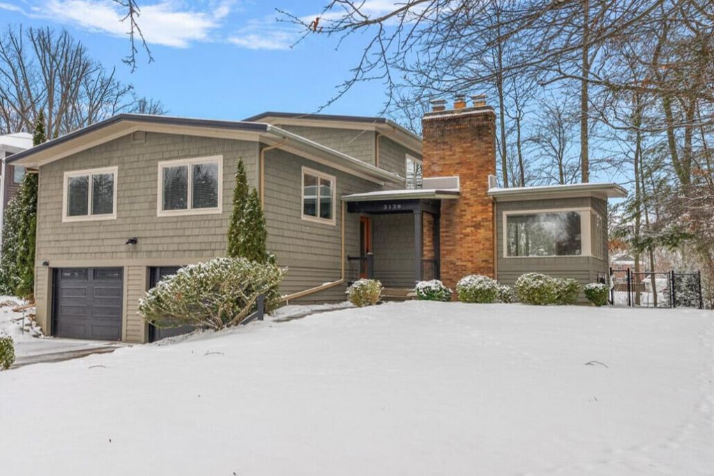 3128 Hall Street Se, Grand Rapids, MI 49506 Main Photo