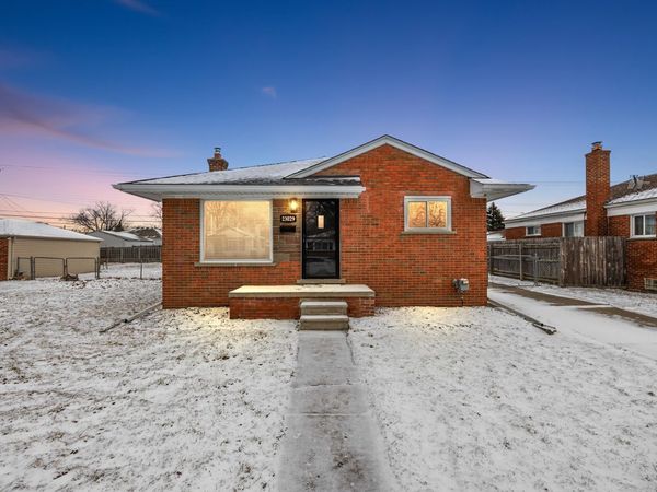 23029 Beverly Street, Saint Clair Shores, MI 48082