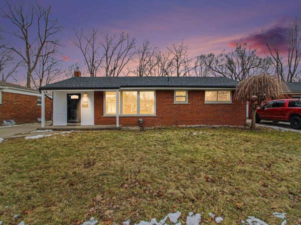 36891 Thinbark Street, Wayne, MI 48184